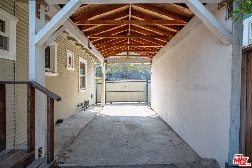 4253 Fountain Avenue - Photo 15