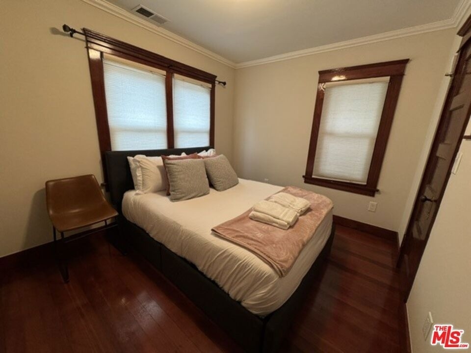 4253 Fountain Avenue - Photo 8