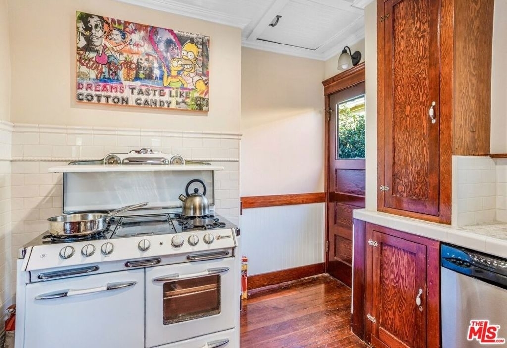 4253 Fountain Avenue - Photo 4