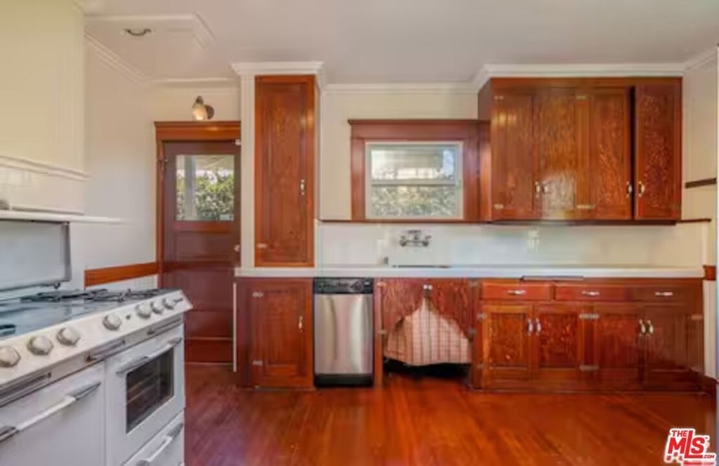 4253 Fountain Avenue - Photo 31