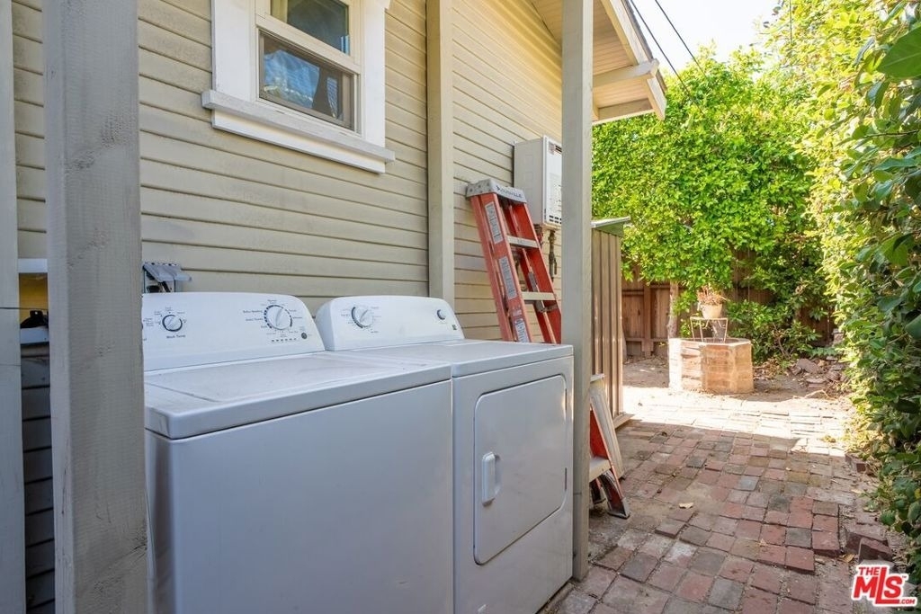 4253 Fountain Avenue - Photo 45