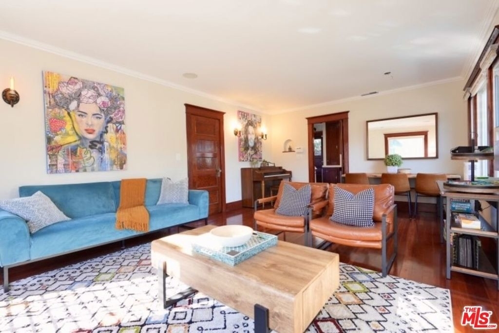 4253 Fountain Avenue - Photo 2
