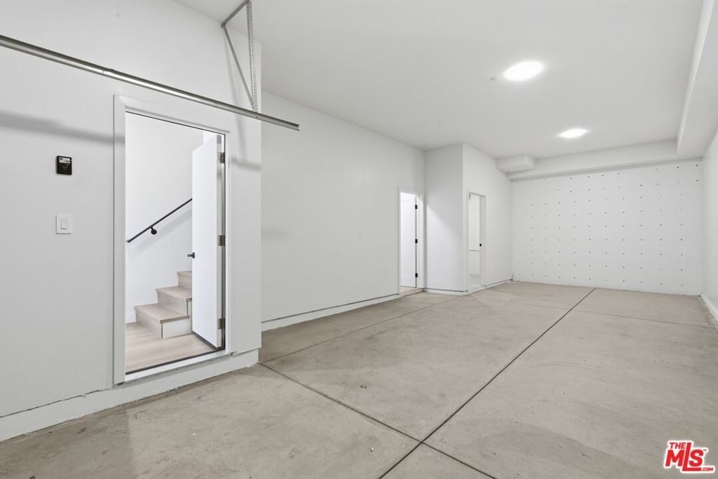 3842 Don Tomaso Drive - Photo 2
