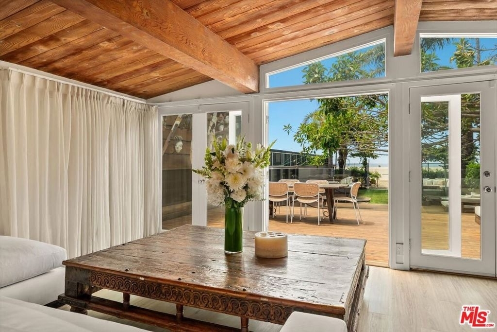 936 Palisades Beach Road - Photo 9
