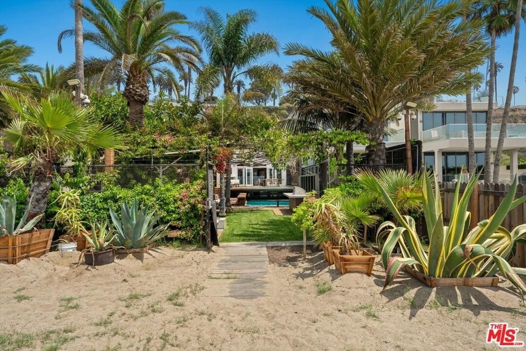936 Palisades Beach Road - Photo 51