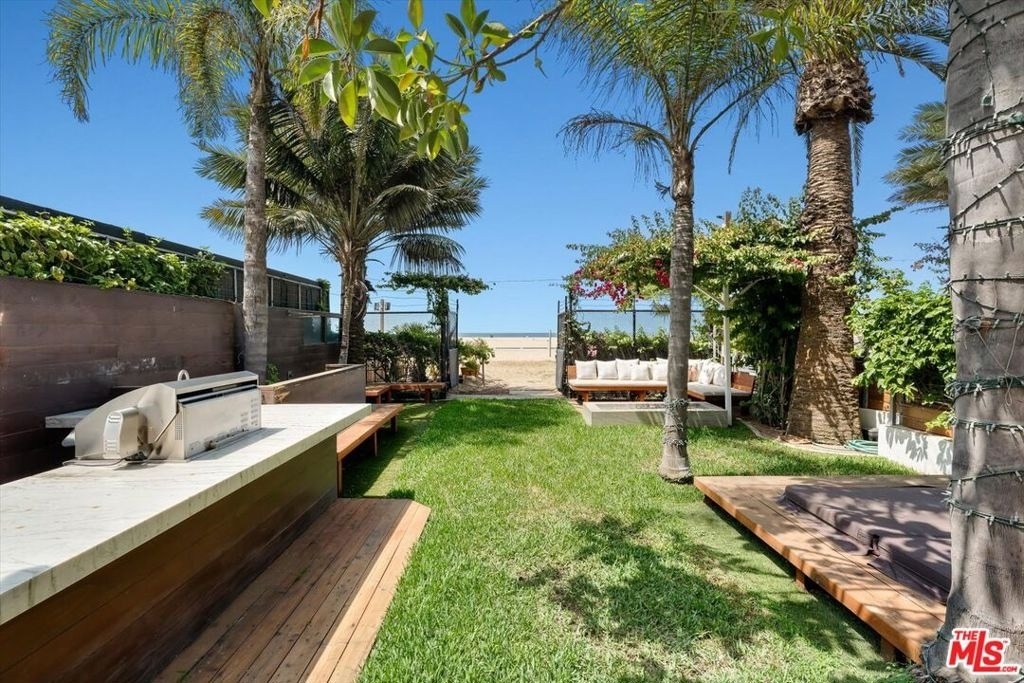936 Palisades Beach Road - Photo 2