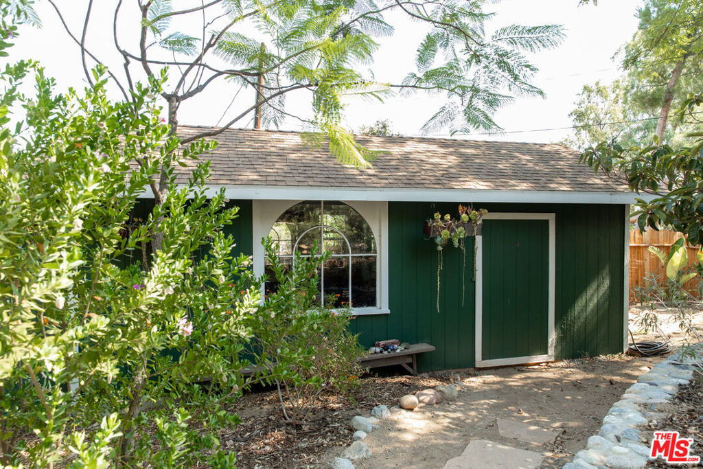 20269 Croydon Lane - Photo 10