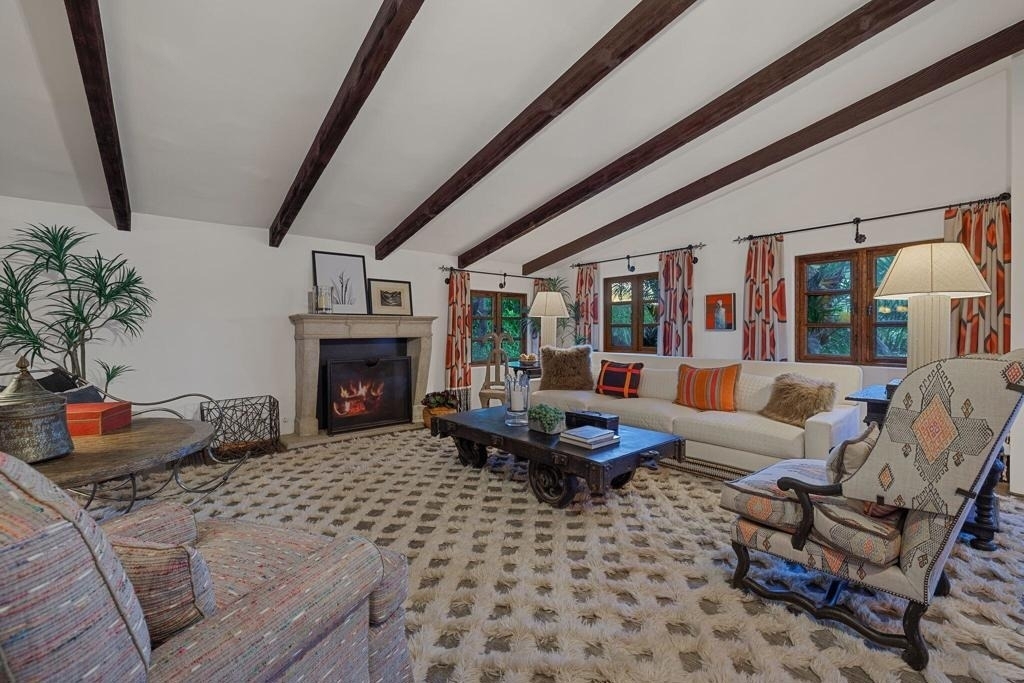 535 N Belardo Road - Photo 2