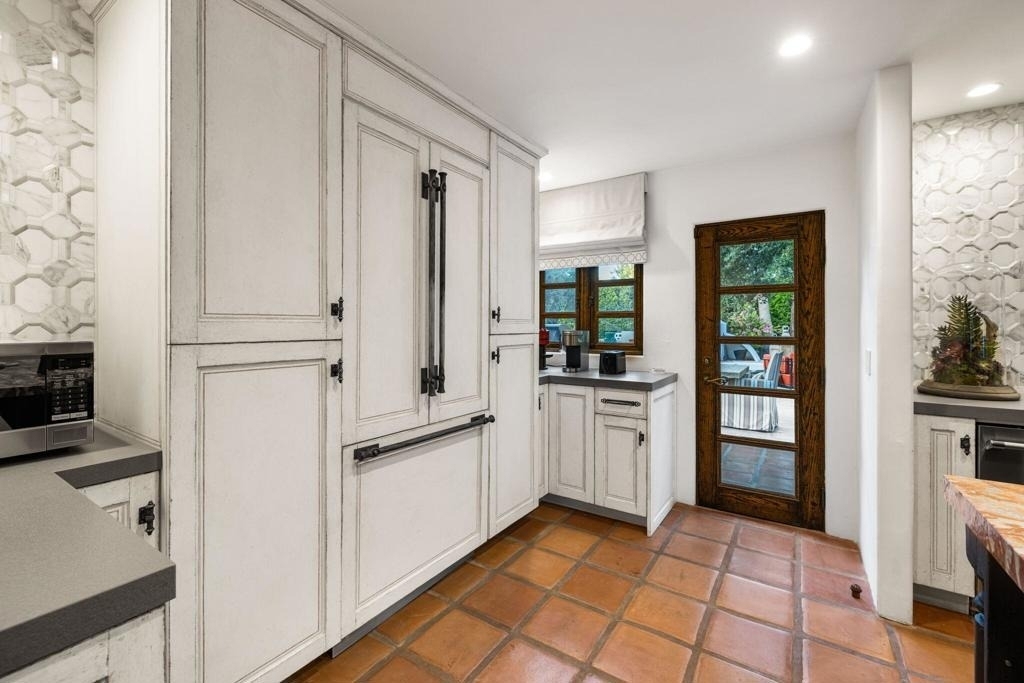 535 N Belardo Road - Photo 12