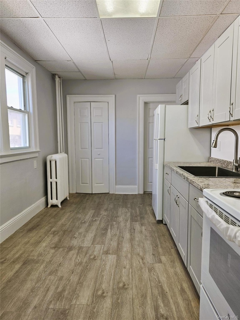 56 4th Avenue - Photo 7