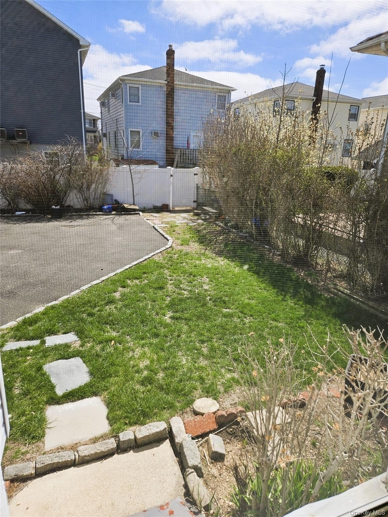 56 4th Avenue - Photo 13