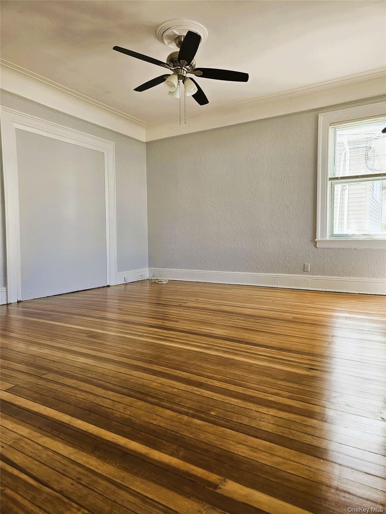 56 4th Avenue - Photo 3