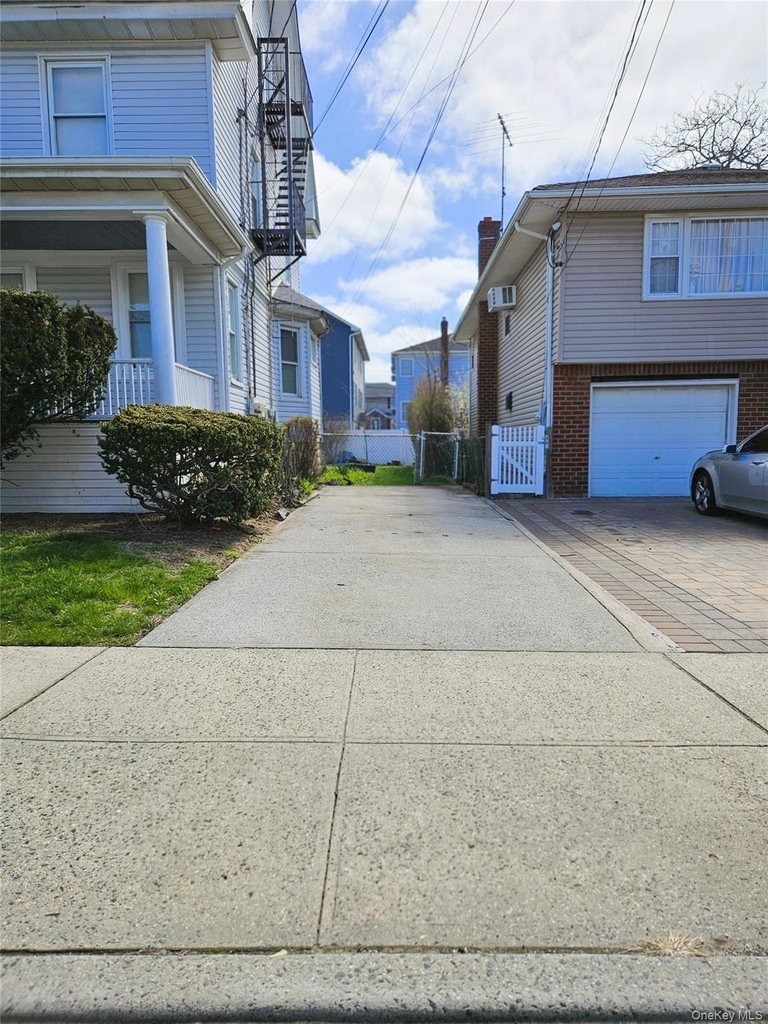 56 4th Avenue - Photo 12