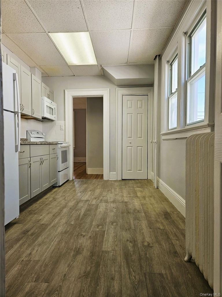 56 4th Avenue - Photo 6