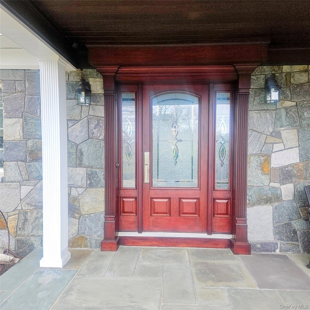 10 Foxwood Lane - Photo 0