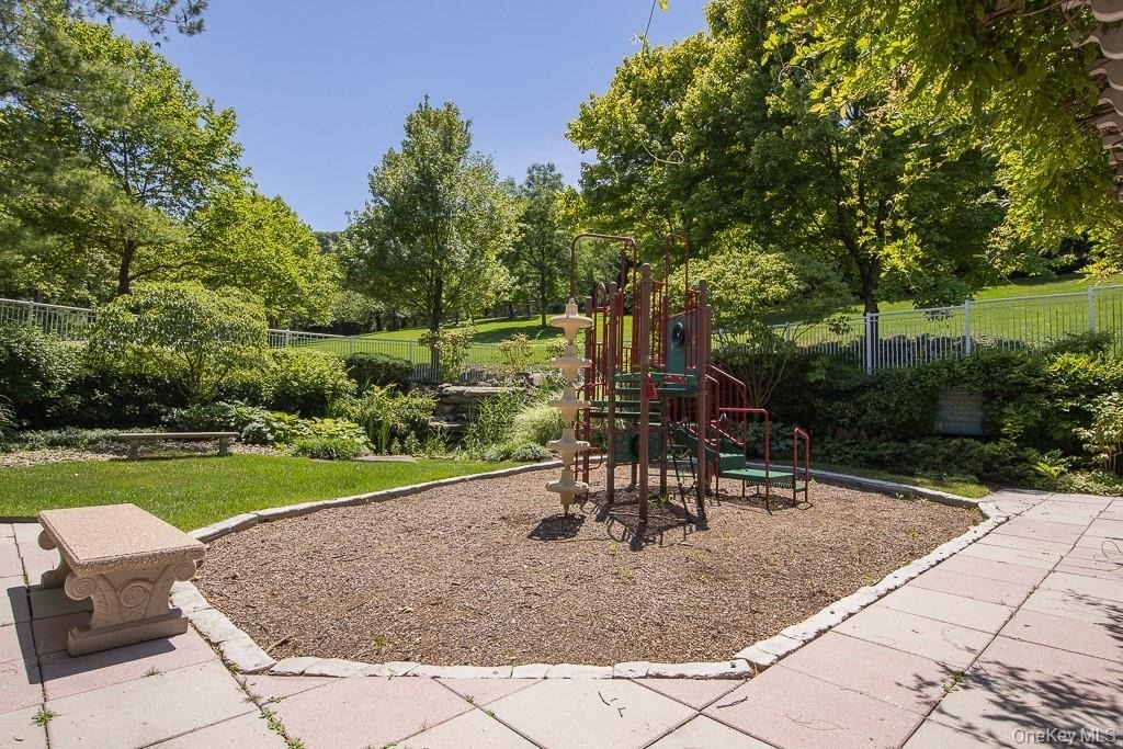1321 Round Pointe Drive - Photo 35