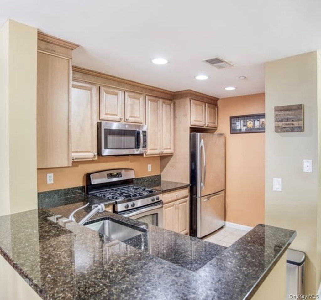 1321 Round Pointe Drive - Photo 5