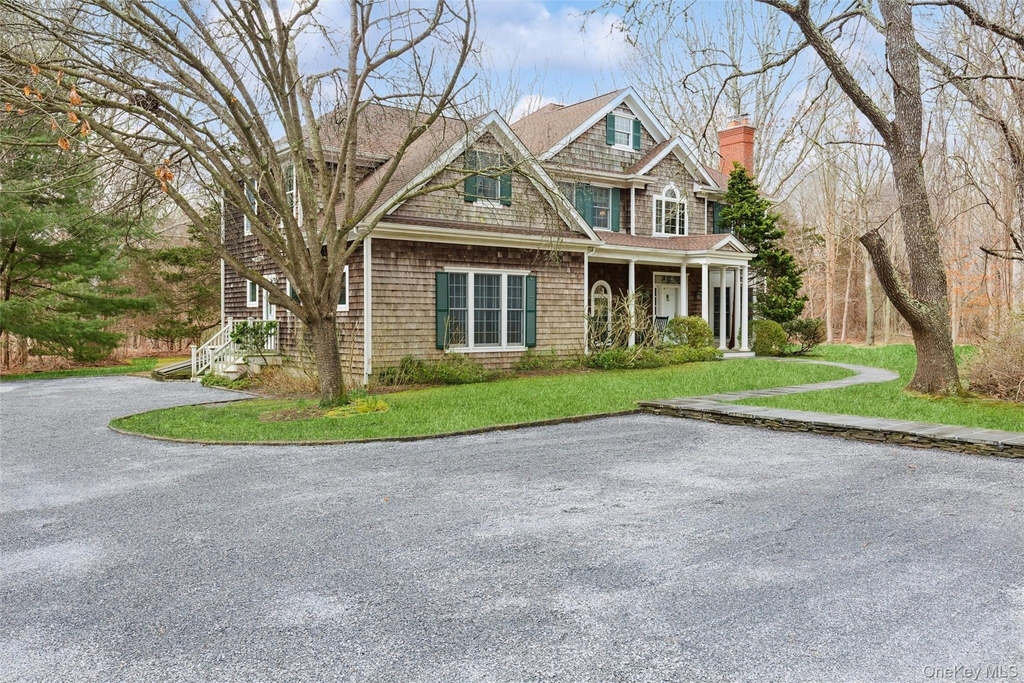 110 Greenleaf Lane - Photo 0