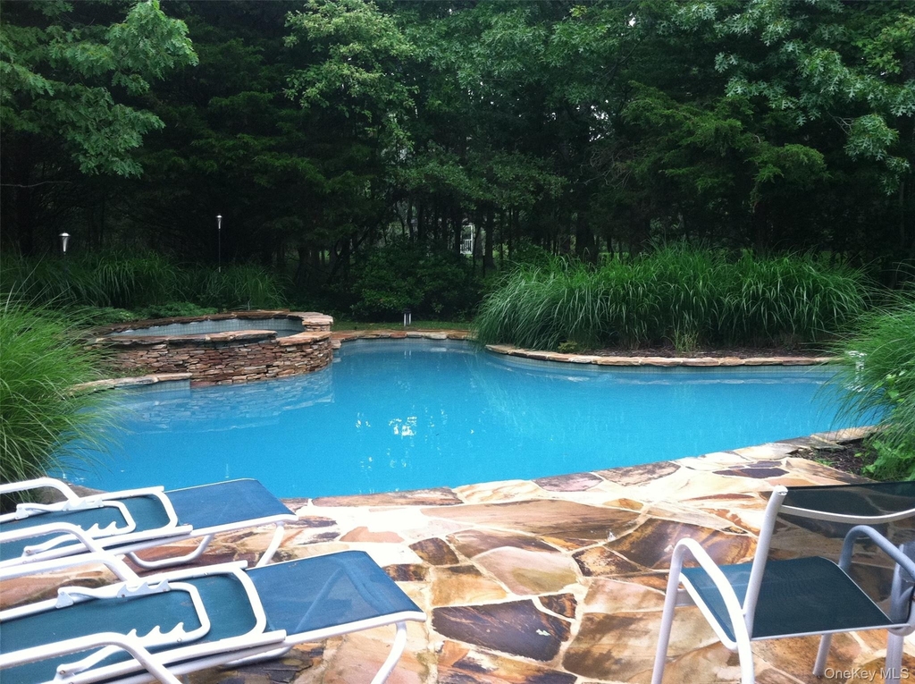 110 Greenleaf Lane - Photo 4