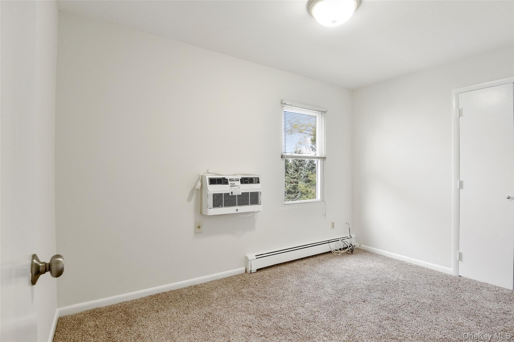 545 Stanley Avenue - Photo 11