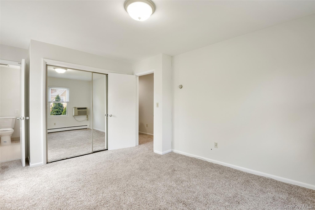 545 Stanley Avenue - Photo 8