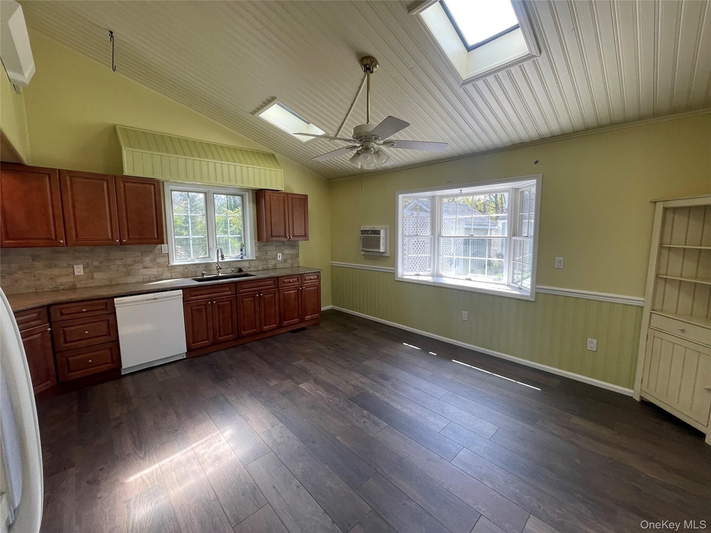 496 North Country Road - Photo 4