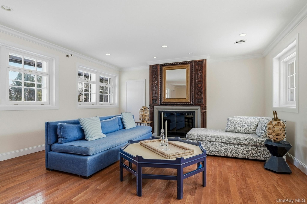 74 Peacock Lane - Photo 2