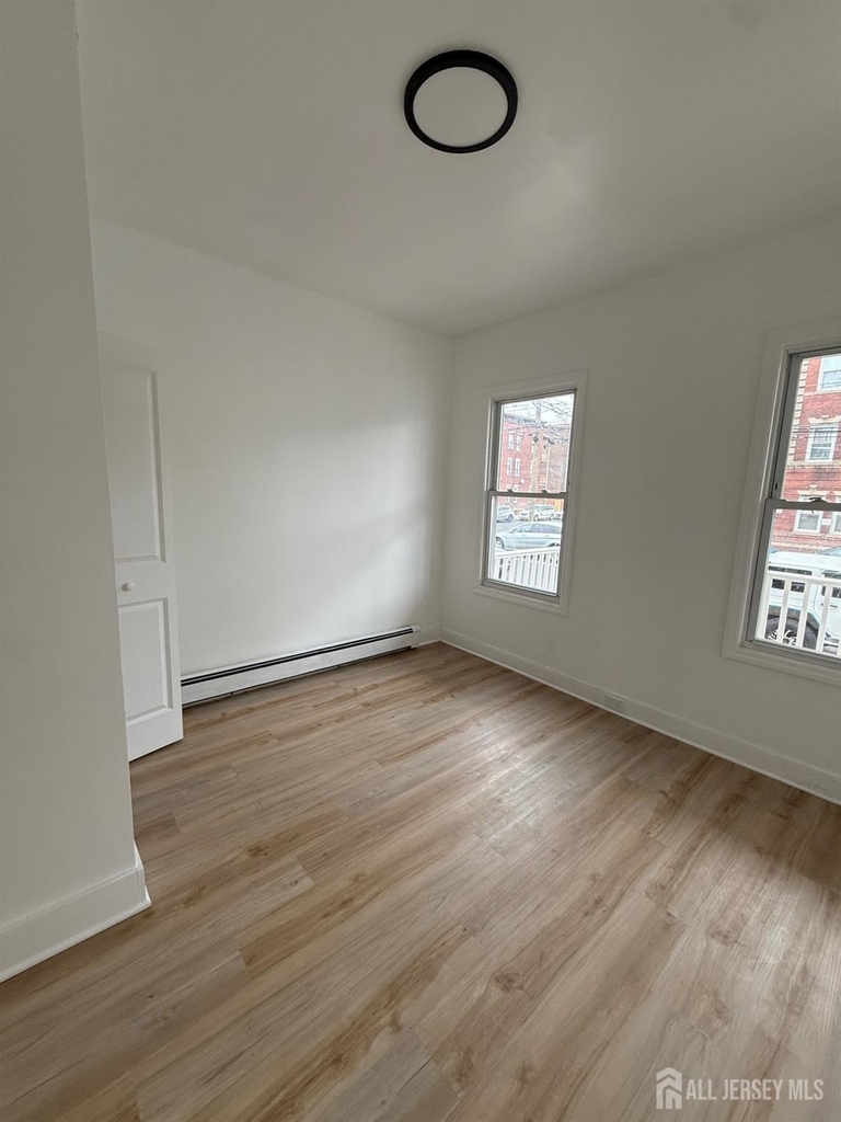 206 Market Street - Photo 3