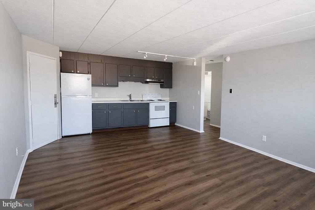 283 Park Street - Photo 6