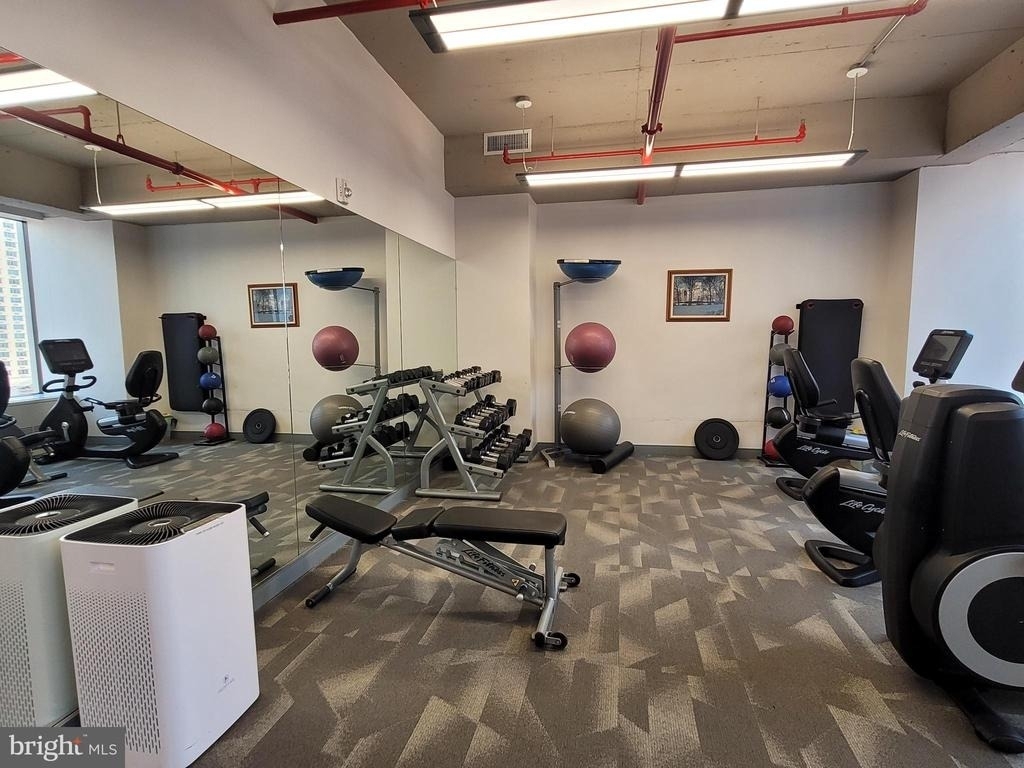 135 S 19th Street - Photo 4