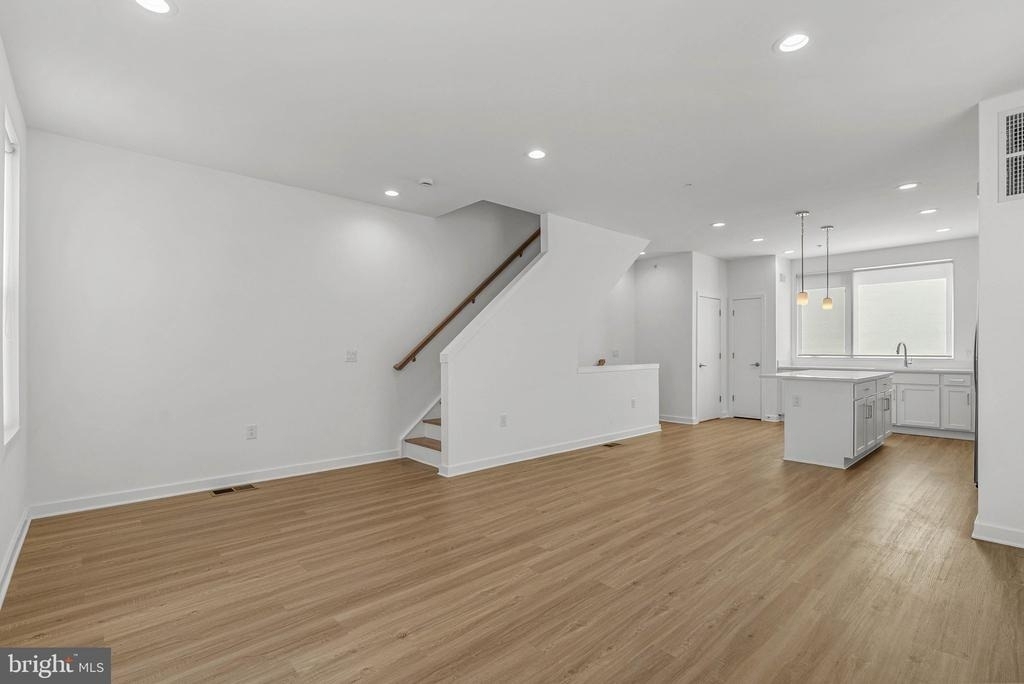 3000 Schirra Lane - Photo 4