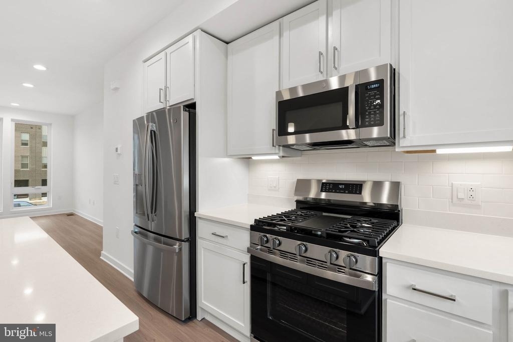 3000 Schirra Lane - Photo 8