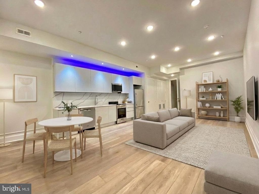 1824 Chestnut Street - Photo 3