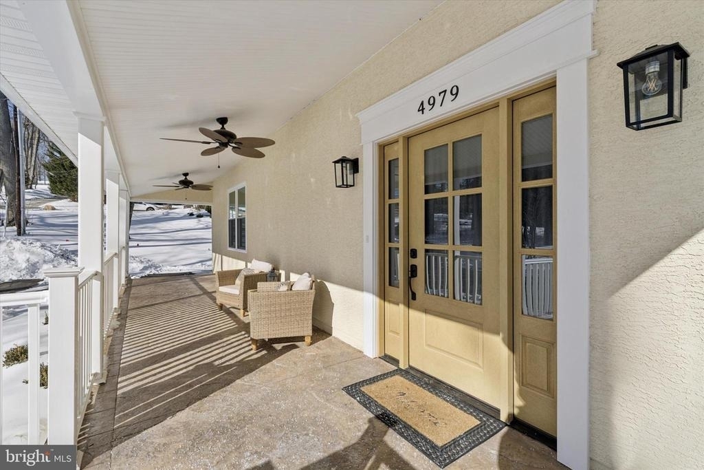 4979 W Papa Boulevard - Photo 1