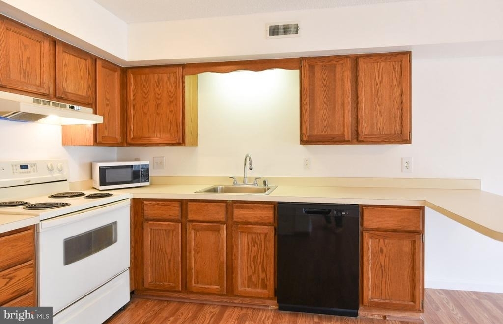 14300 Jarvis Avenue - Photo 25