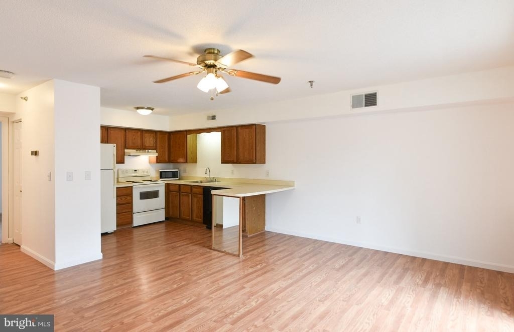 14300 Jarvis Avenue - Photo 16
