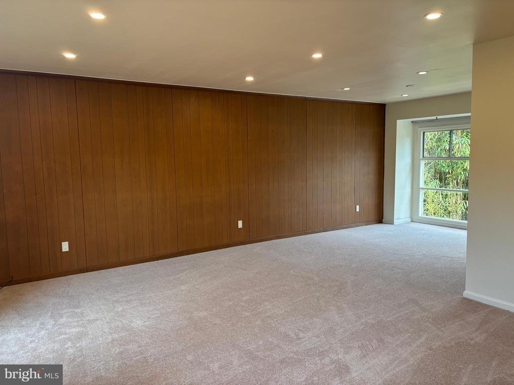 1249 Derbyshire Road - Photo 3