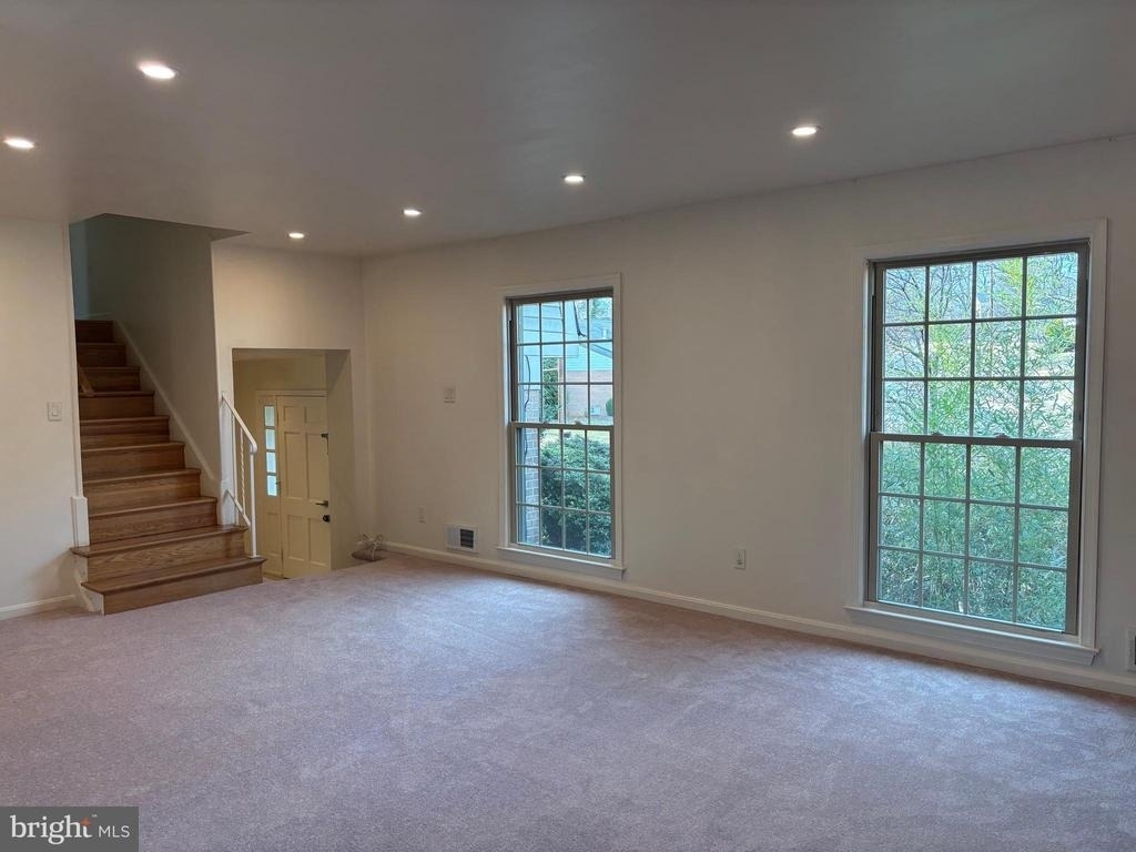 1249 Derbyshire Road - Photo 2