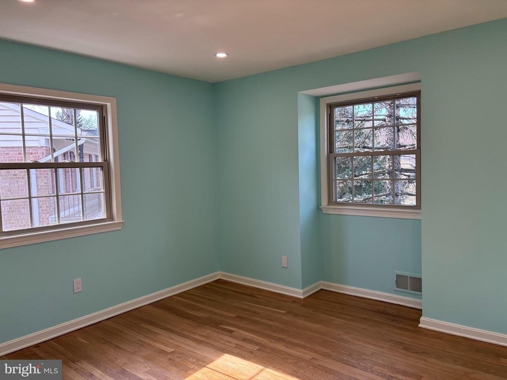 1249 Derbyshire Road - Photo 17