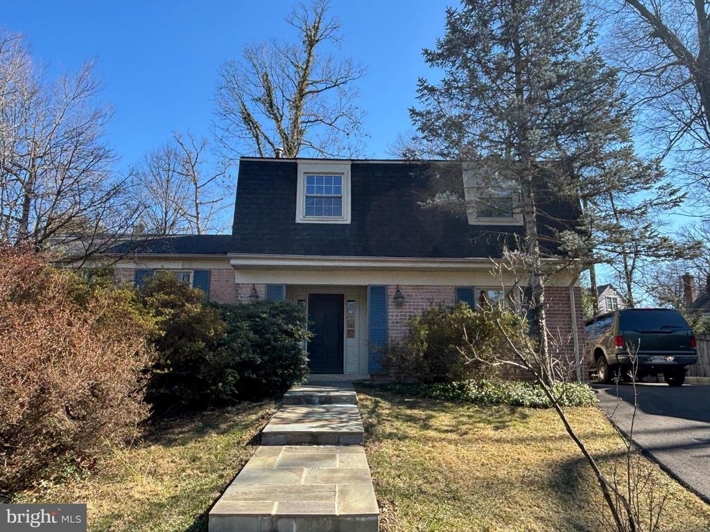 1249 Derbyshire Road - Photo 0