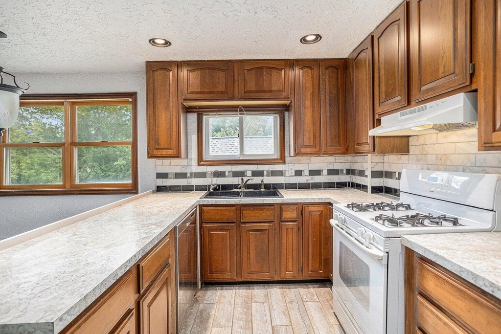 1620 N Edwards Street - Photo 7