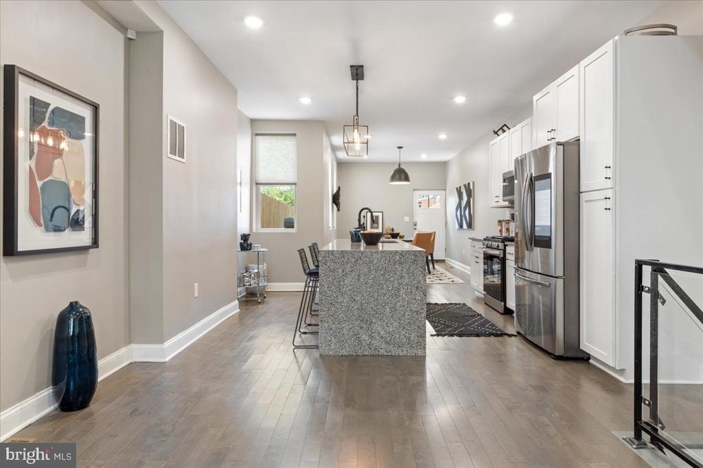 1532 N Broadway - Photo 6