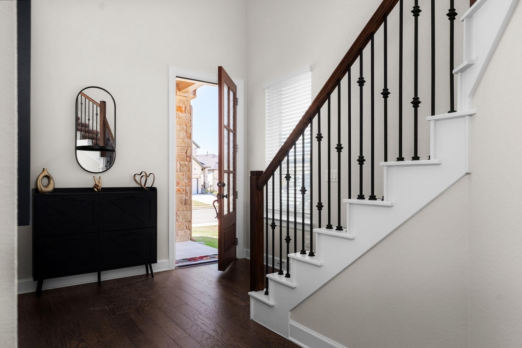 4904 Escape Rivera Dr - Photo 2