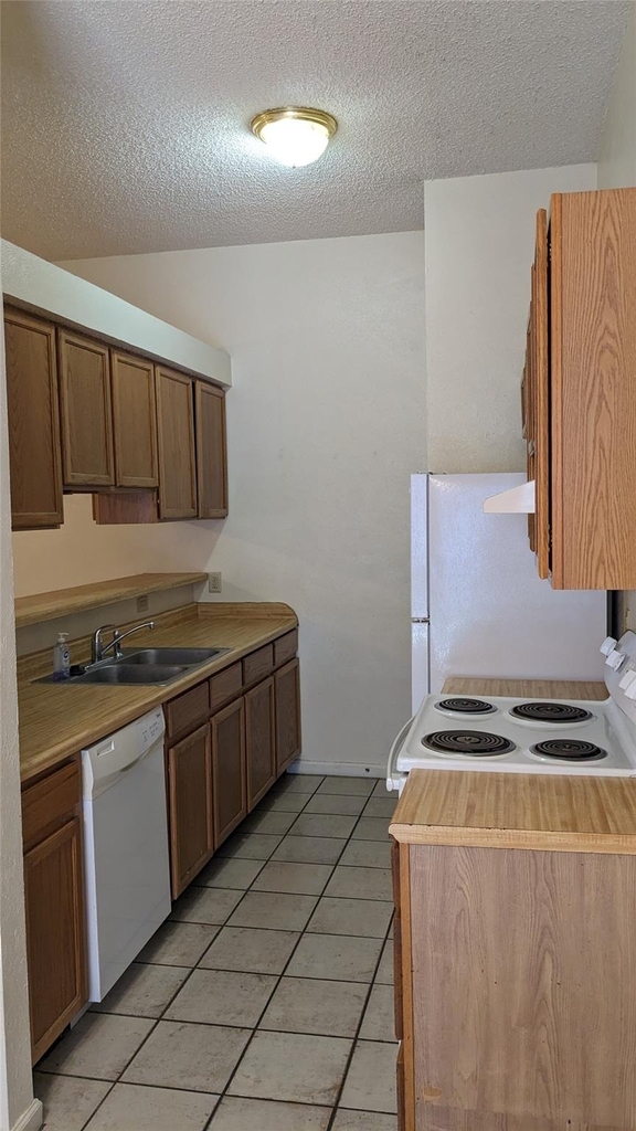 1300 N Bishop St - Photo 6