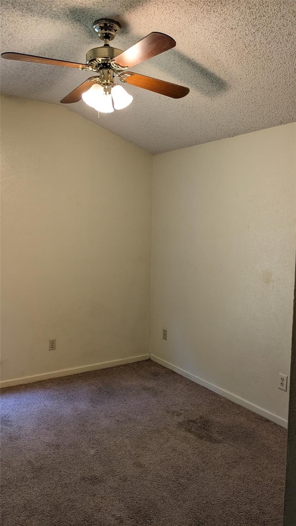 1300 N Bishop St - Photo 9