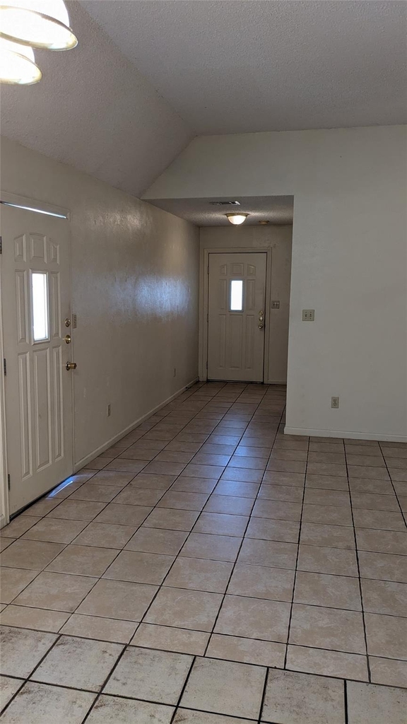 1300 N Bishop St - Photo 1