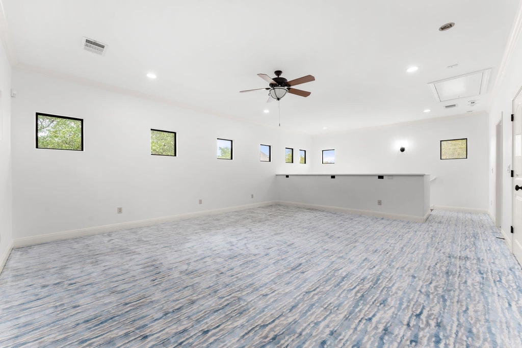 2633 Collingwood Dr - Photo 31