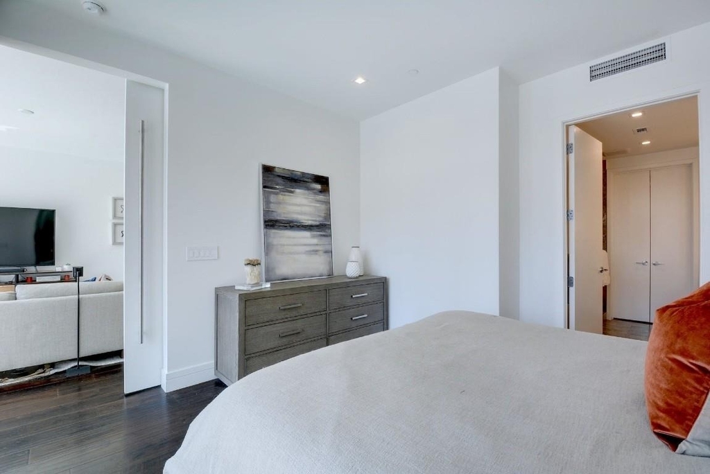 501 West Ave - Photo 11