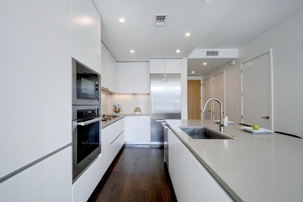501 West Ave - Photo 9