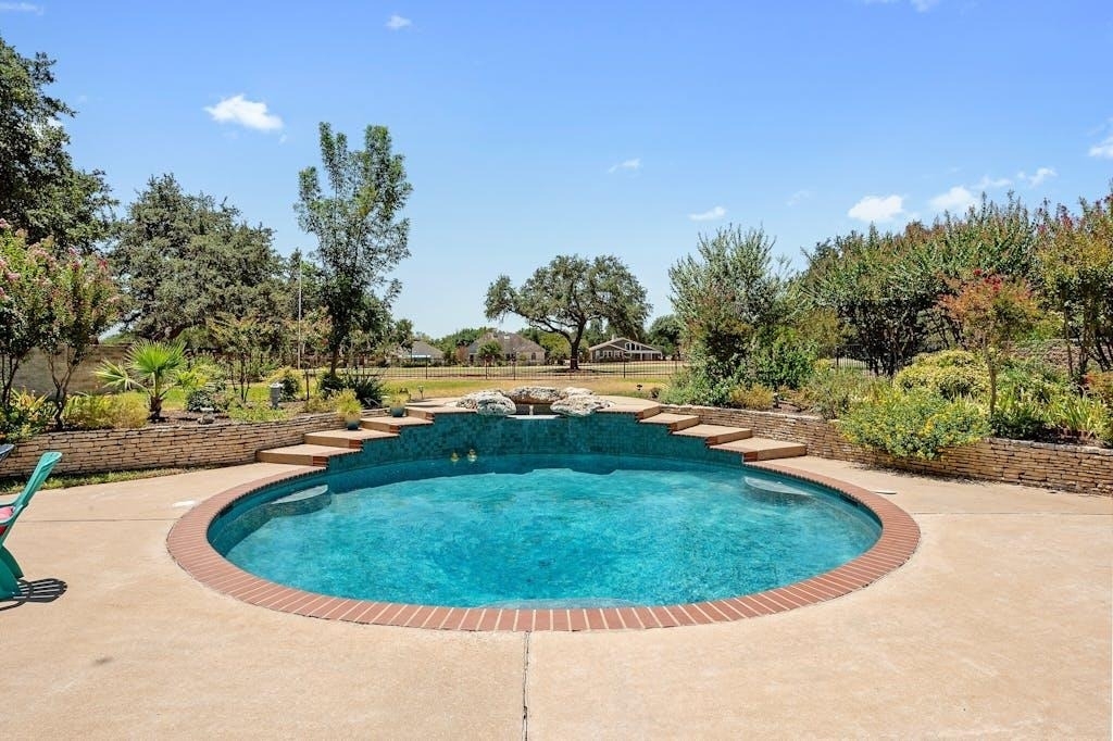 1207 Lakeway Dr - Photo 33